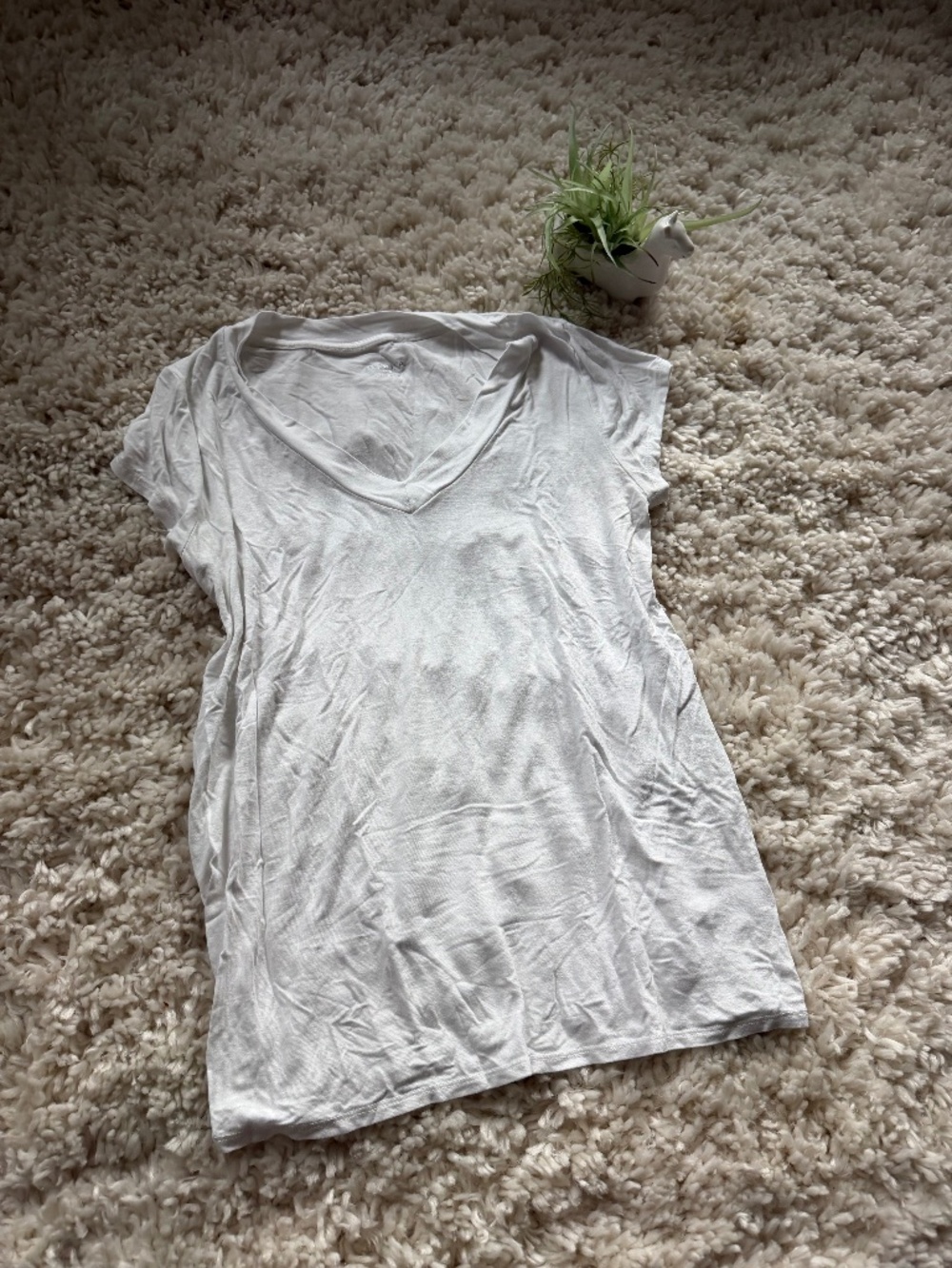Soft Women's White casual Merona simple basic V-Neck Tee
